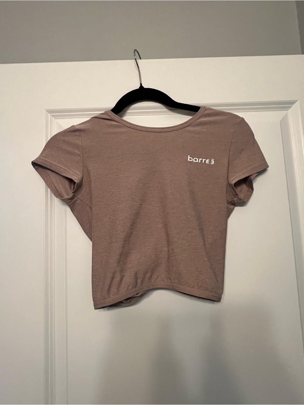 Barre3 x Beyond Yoga twist top tee